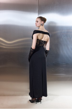 Ivy Bodysuit With Lace & Gloves