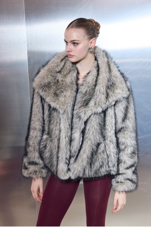 Tromso Fur Blackbeige Crop