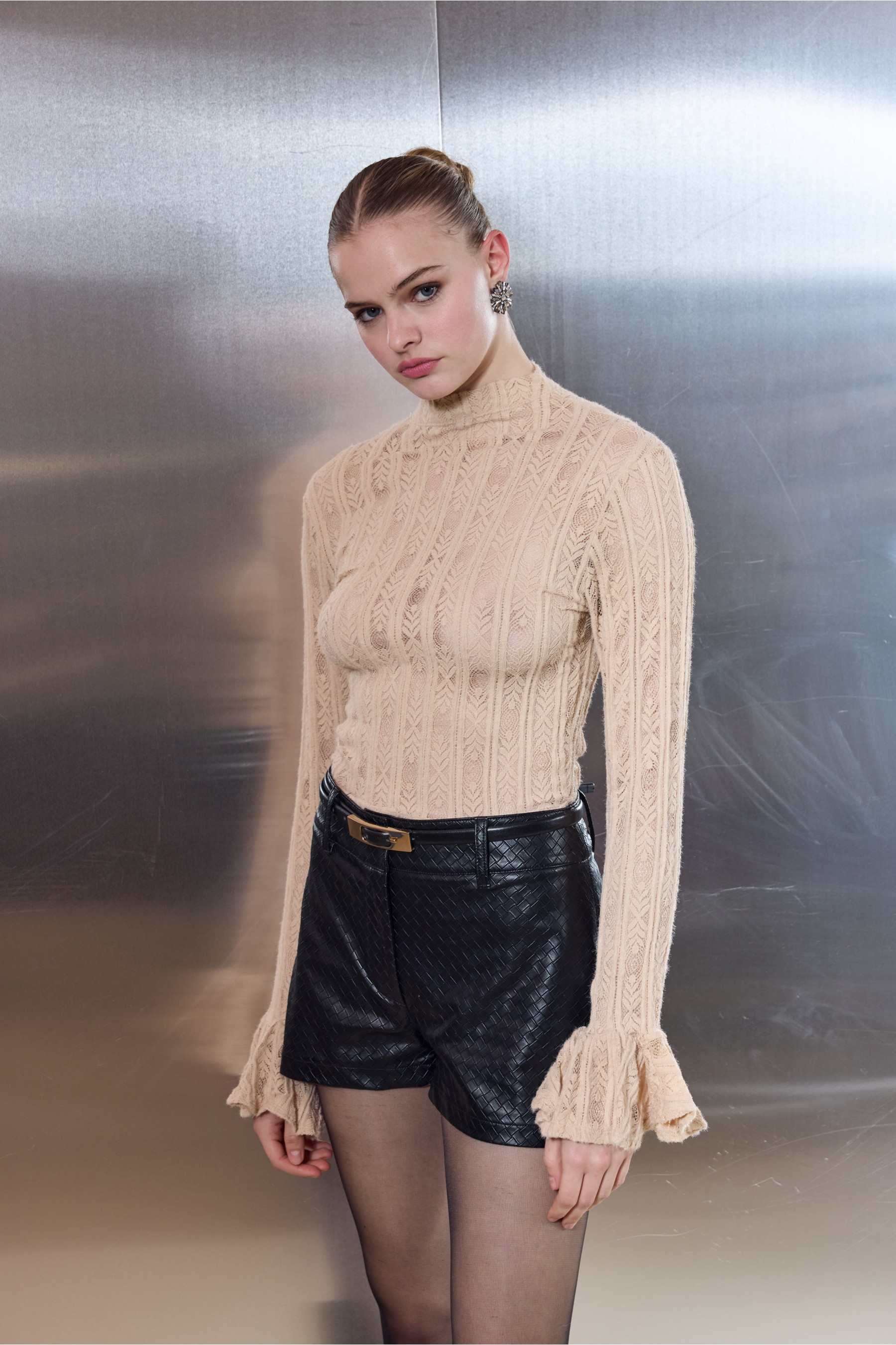 Lace Knit Romantic Top Crema