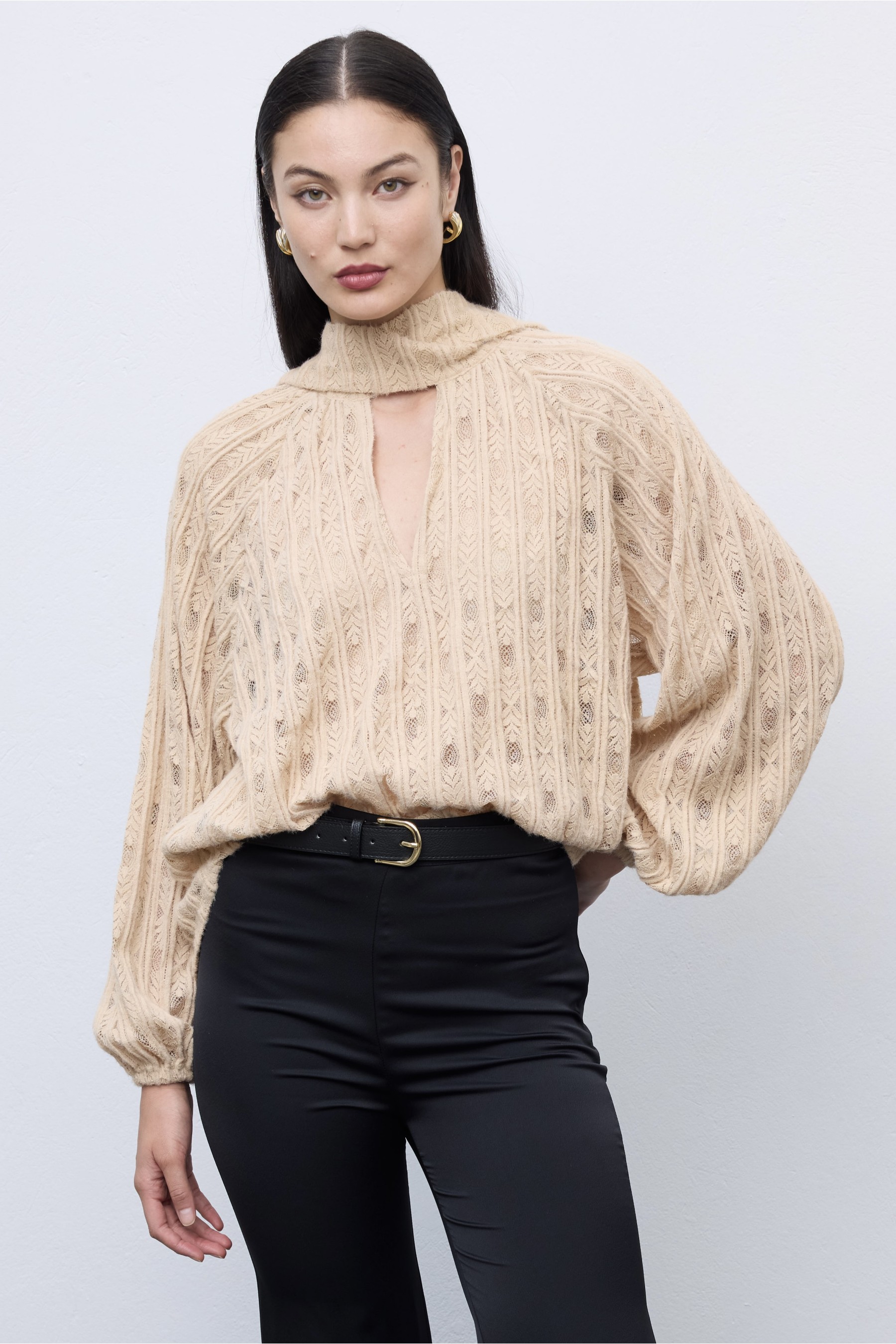 Lace Knit Romantic Blouse Crema