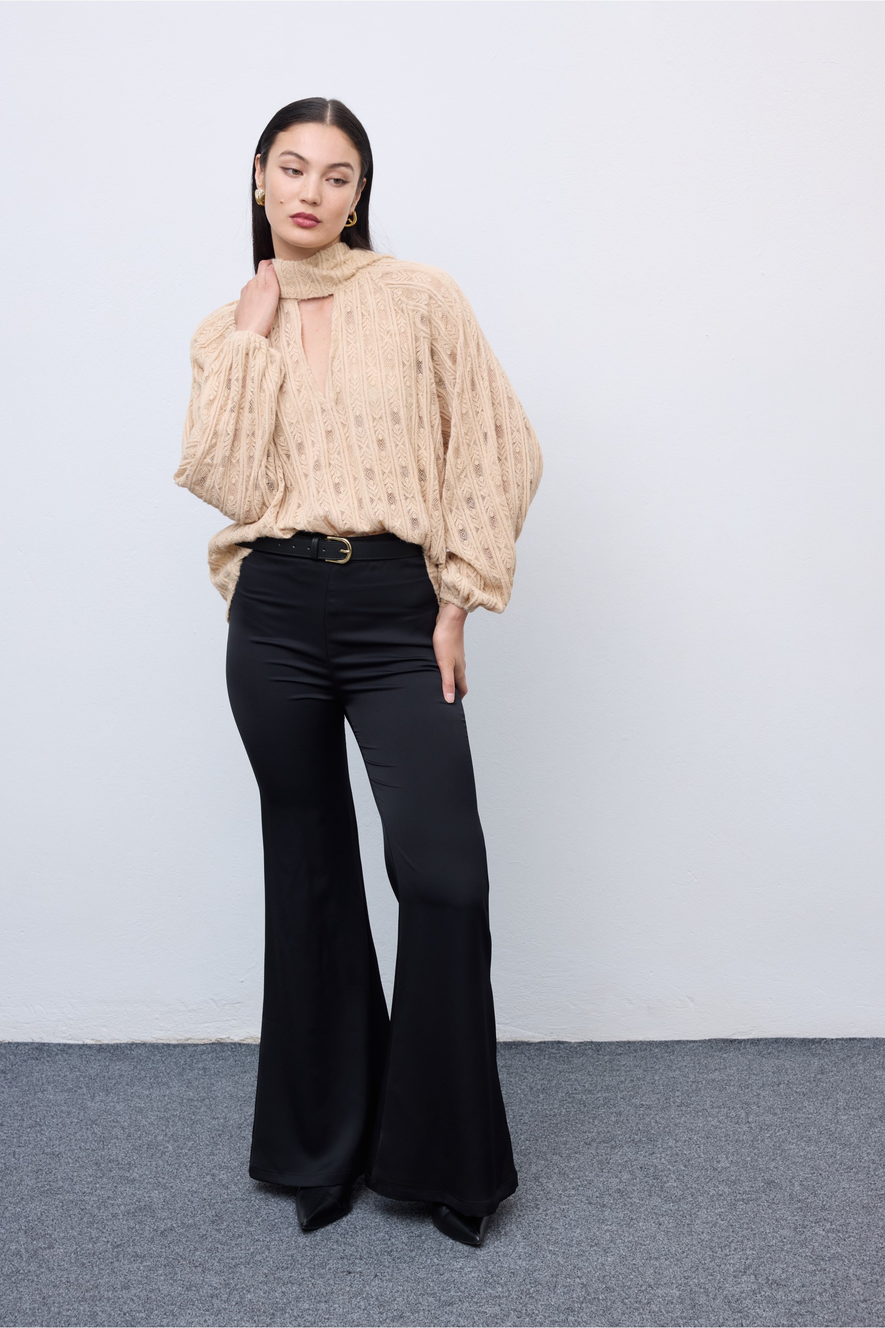 Lace Knit Romantic Blouse Crema