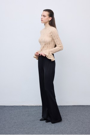 Lace Knit Romantic Top Crema